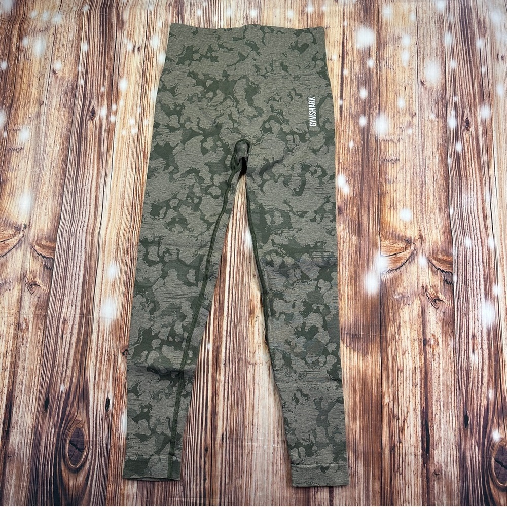 GymShark Camo Leggings Size Small
